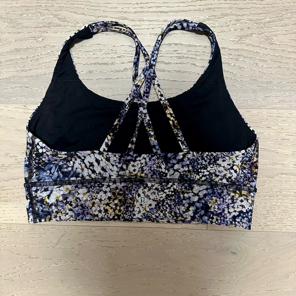 Lululemon wundertrain sports bra - cute floral print - very good condition - Picture 2 of 2